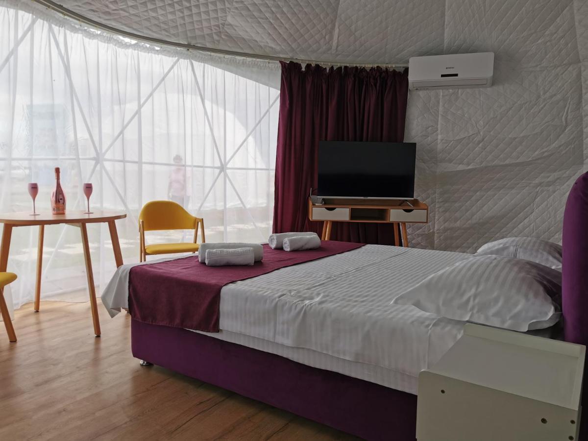 Glamping By The Sea *