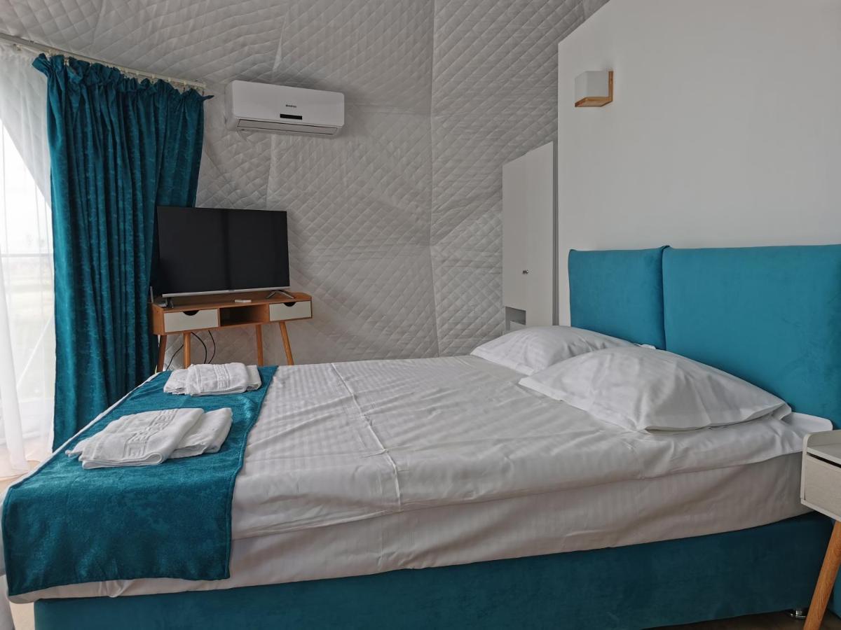Glamping By The Sea Resort *