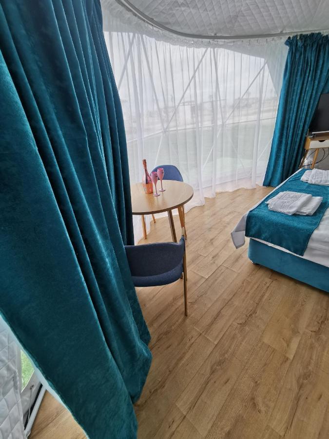 Glamping By The Sea *