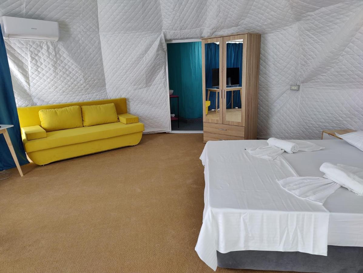 Complex Glamping By The Sea