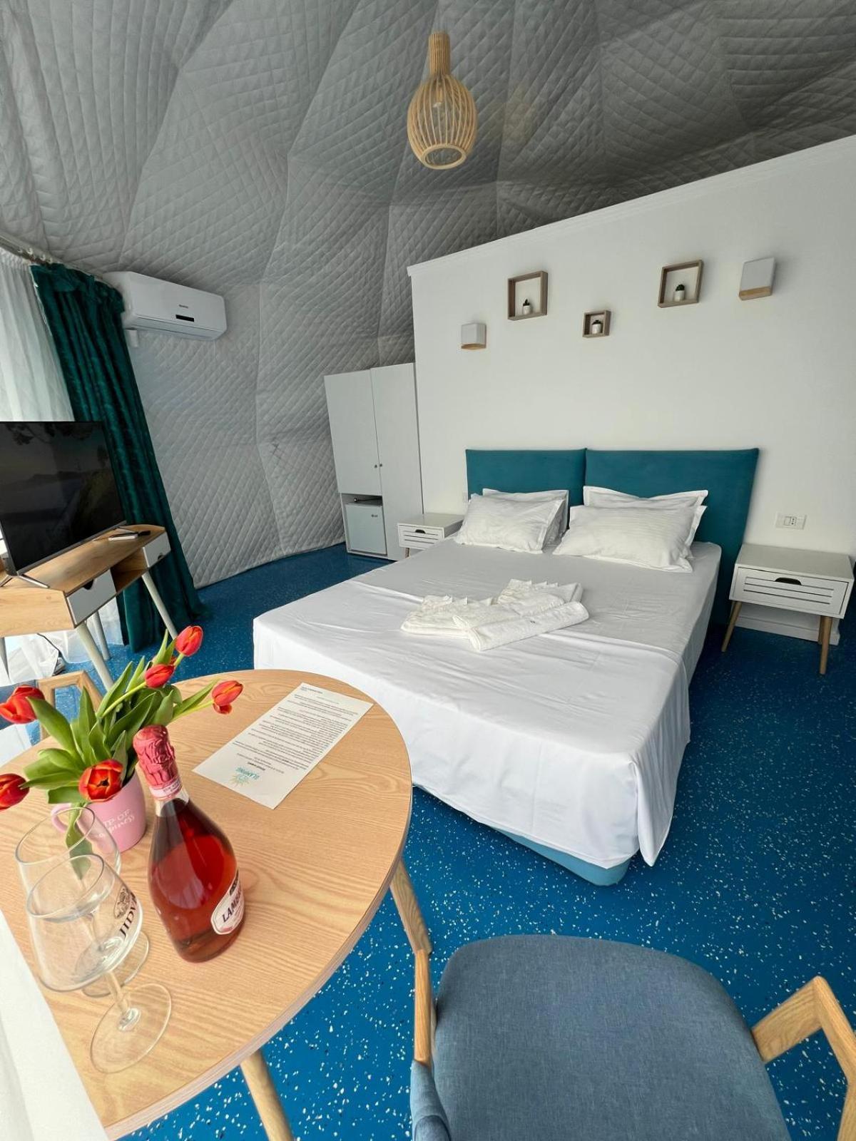 Glamping By The Sea